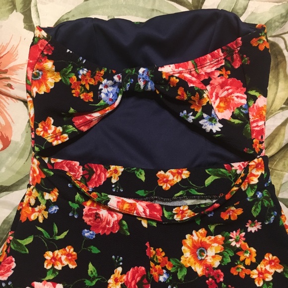 Floral summer romper for skinny girls - Picture 5 of 7